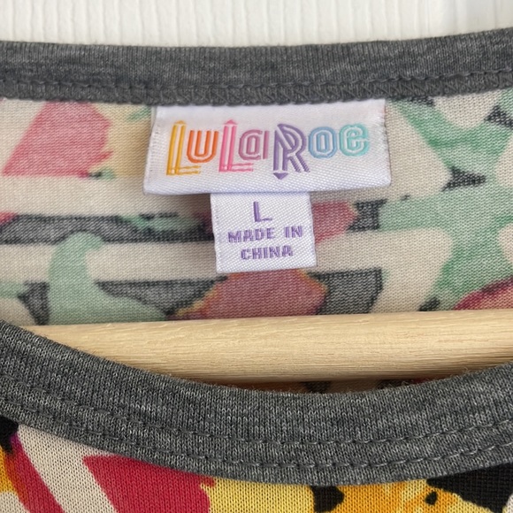 LuLaRoe Randy T - Picture 2 of 5